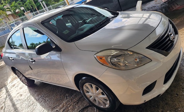 NISSAN VERSA